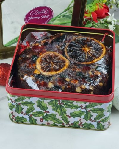 Fruit cake Tinned